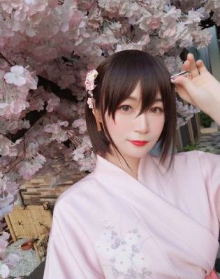 白眉大侠电视剧_JVID性感写真